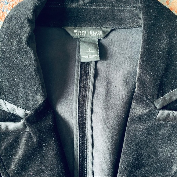 White House Black Market Black Velvet with Jewel Buttons, size 6 - Picture 4 of 6